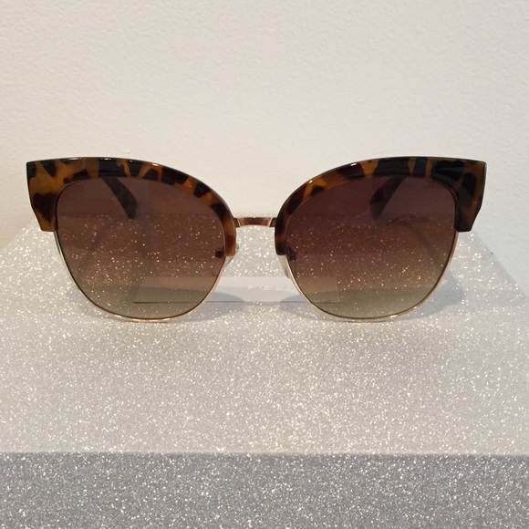 Aldo Accessories - Tortoiseshell Cat eye Sunglasses. NWOT! 💕